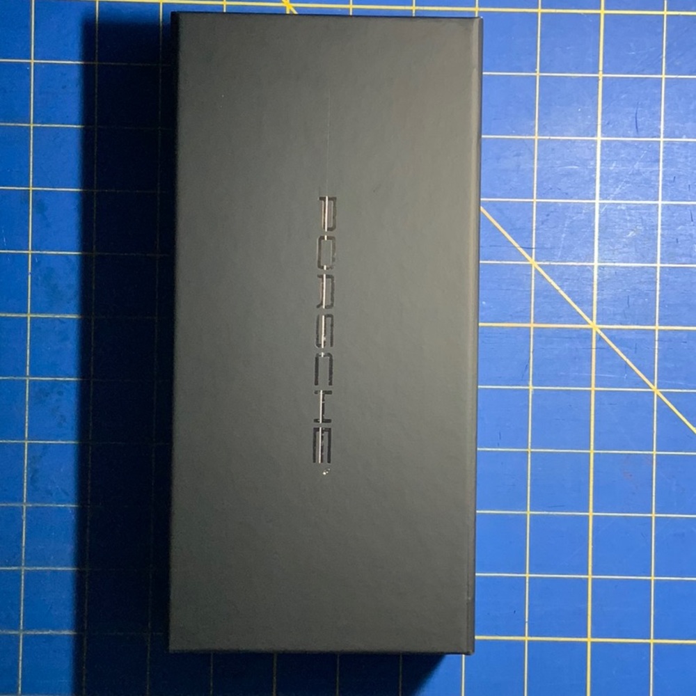 Porsche Macan pen